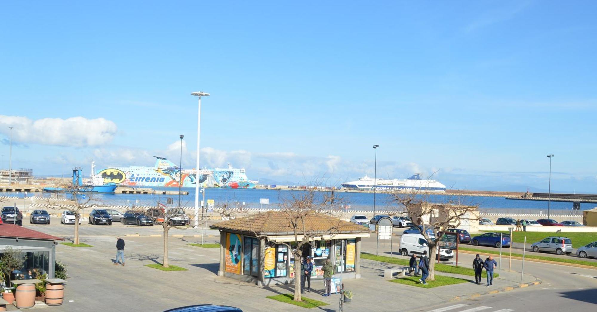 La Rada Apartment Porto Torres Ngoại thất bức ảnh